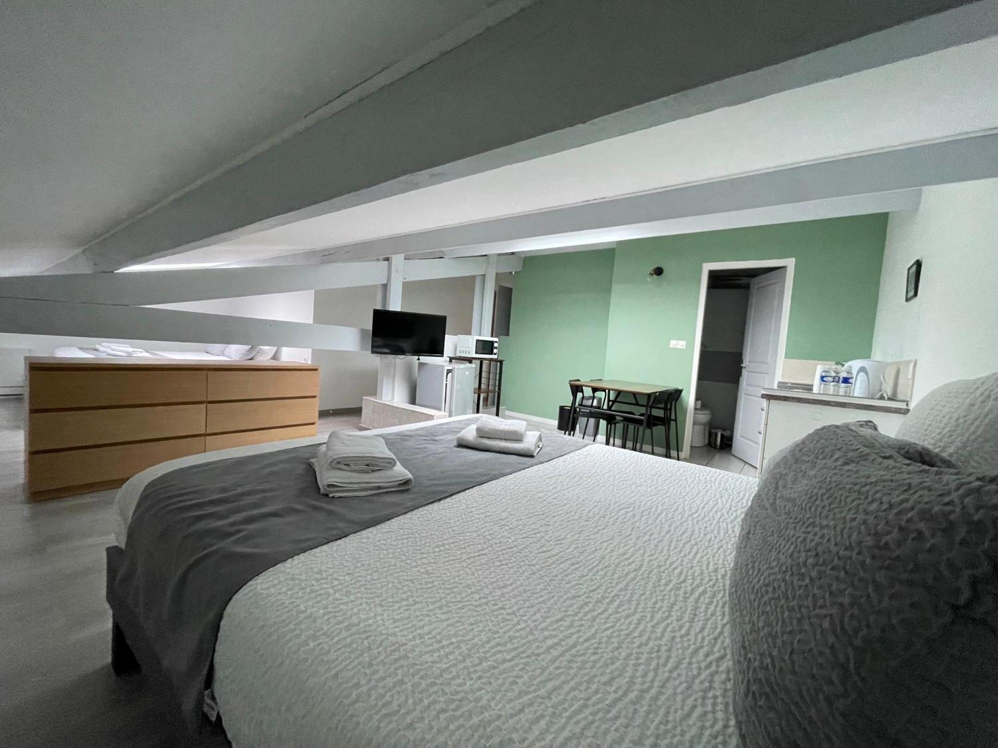 Hotel Paris Madrid Lesperon (Landes)
