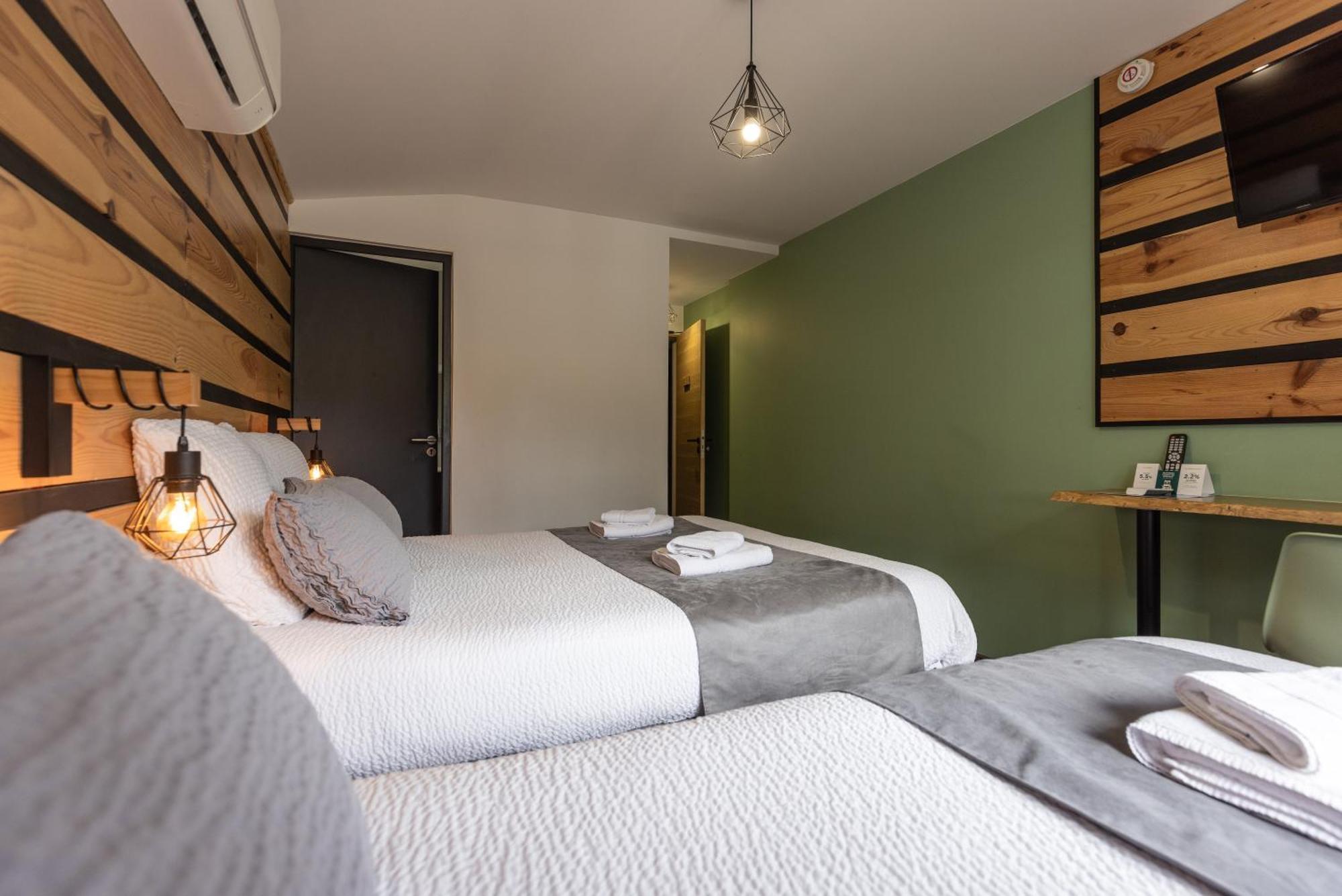 Paris Madrid Hotel 2*